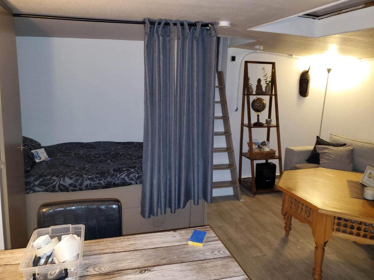 Peniche "Louise Michel" Sejournez Dans L'Appartement Du Capitaine, Offrez Vous Une Experience Inoubliable Au Fil De L'Eau Дуэ Экстерьер фото